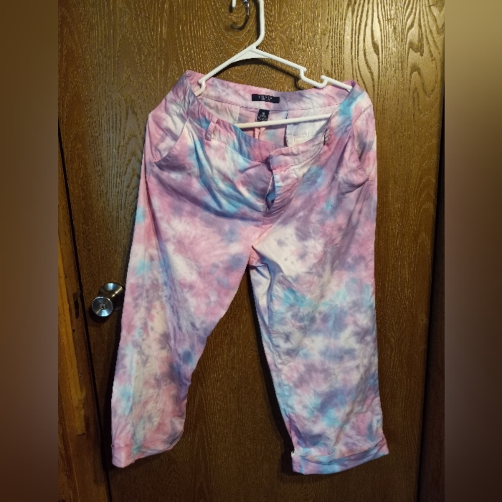 Tie-Dye Chaps Capri Pants Sz 10